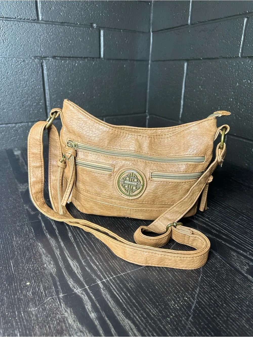 Stone & Co brand - Tan Crossbody Shoulder Bag - Purse w Brass colored Hardware